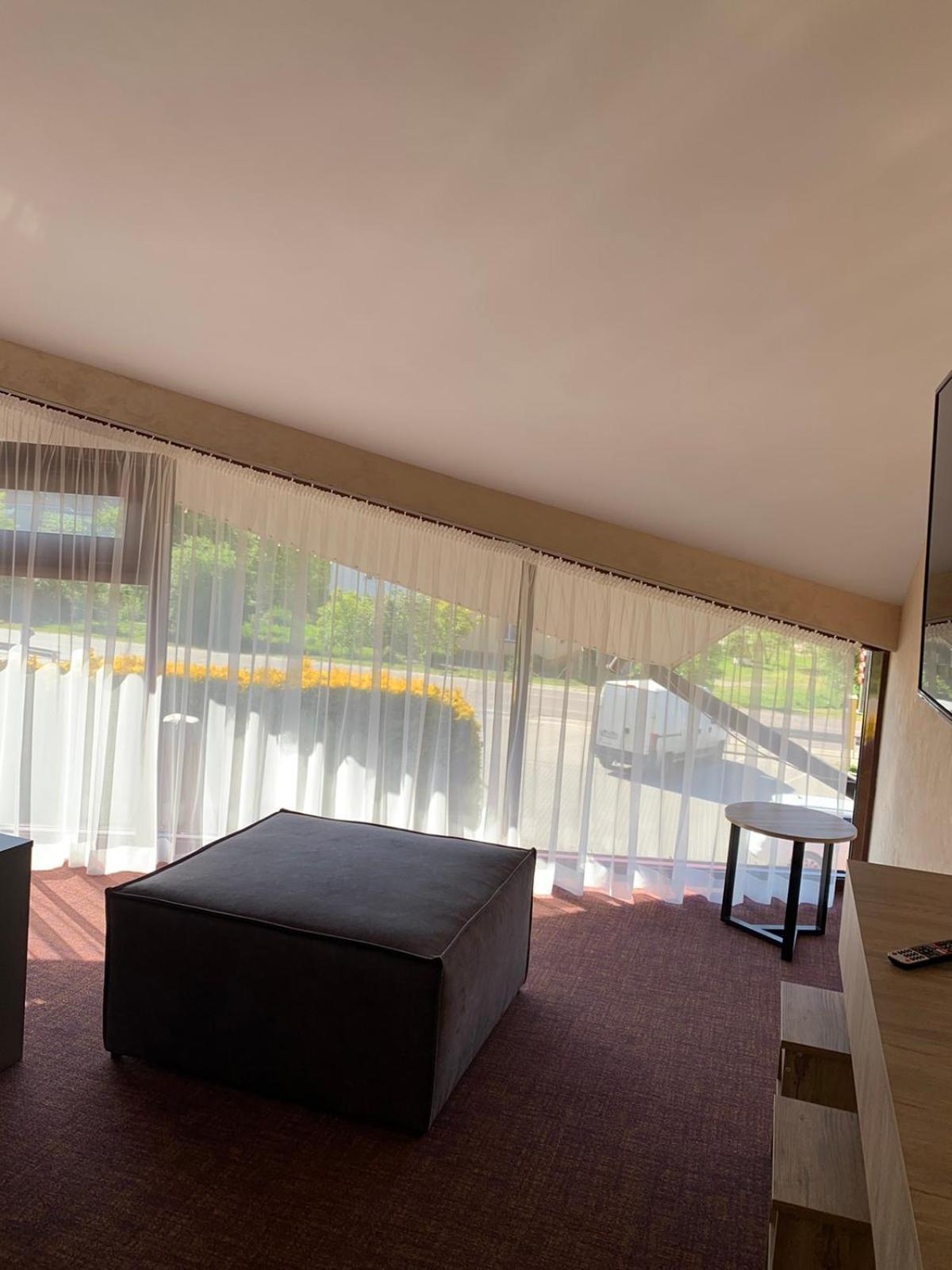 Arta City Hotel Yavoriv  Dış mekan fotoğraf