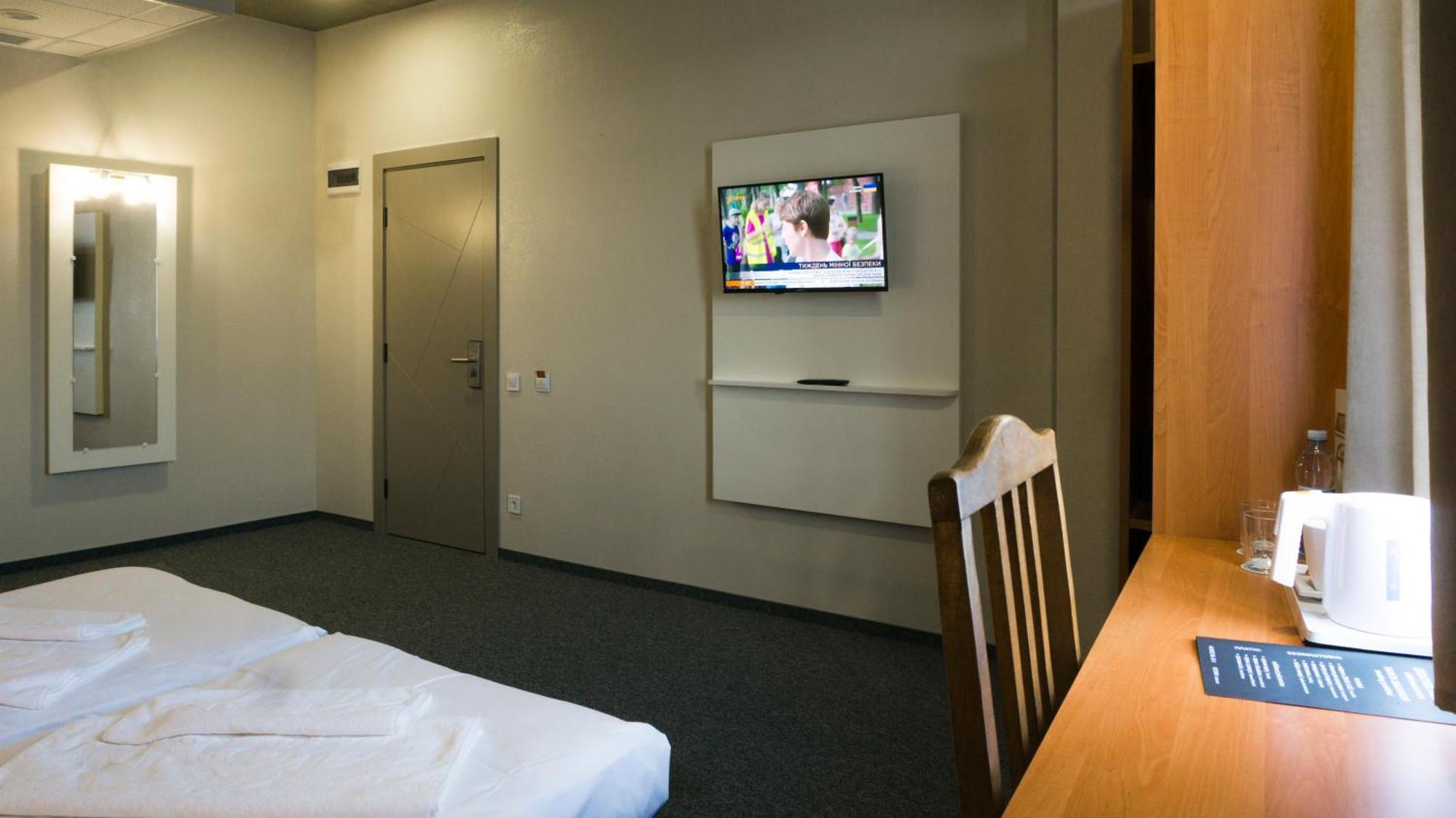 Arta City Hotel Yavoriv  Dış mekan fotoğraf