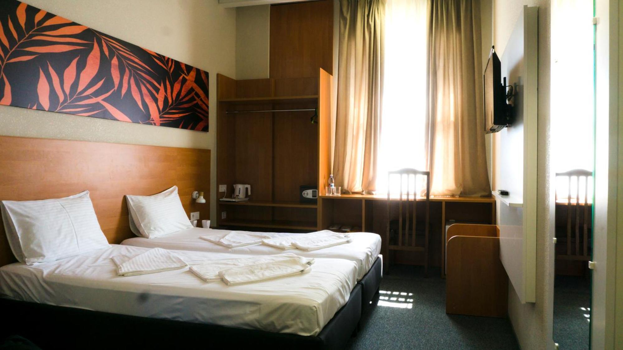 Arta City Hotel Yavoriv  Dış mekan fotoğraf