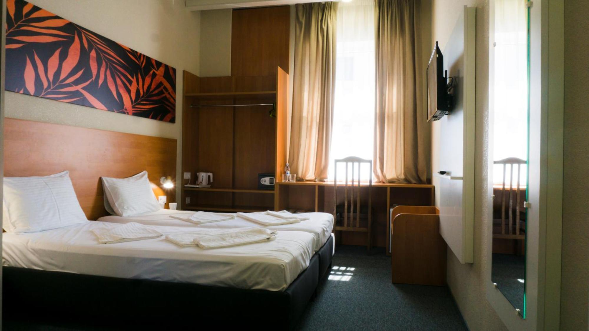Arta City Hotel Yavoriv  Dış mekan fotoğraf